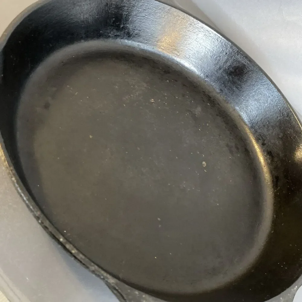 Vtg Lodge 10SK Cast Iron Pan Skillet 12